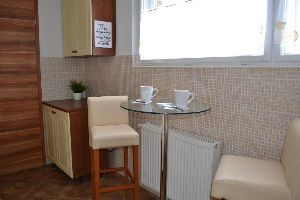 Serendipity Apartment Печ Екстериор снимка
